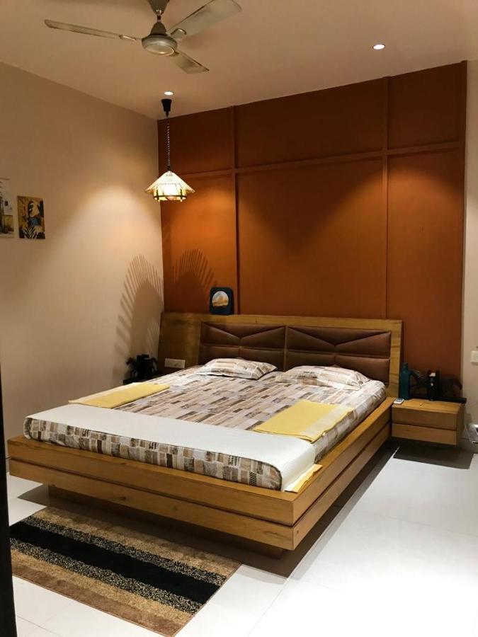 Entire Craftsman House With 2 Bedrooms Kitchen And More Rāipur Esterno foto