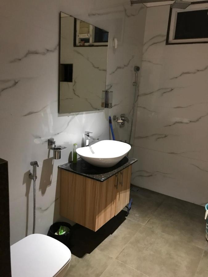 Entire Craftsman House With 2 Bedrooms Kitchen And More Rāipur Esterno foto